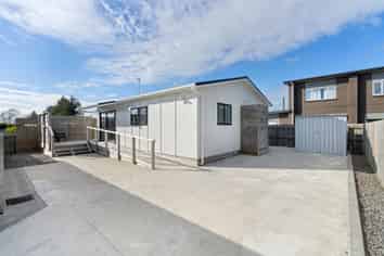 27 Hinemoa Street, Levin
