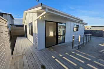 27 Hinemoa Street, Levin