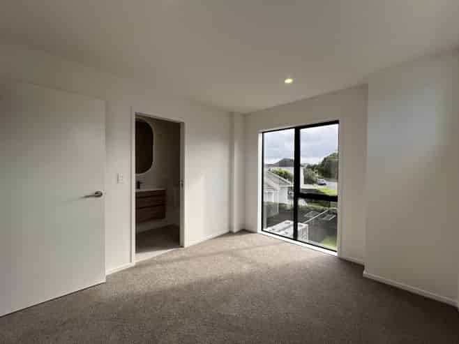 1/56 Kervil Avenue, Te Atatu Peninsula
