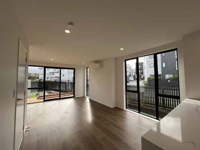 1/56 Kervil Avenue, Te Atatu Peninsula