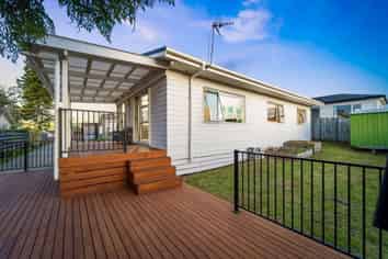 21A Sabot Place, Massey
