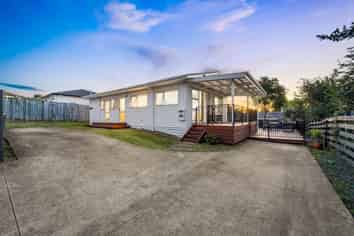 21A Sabot Place, Massey