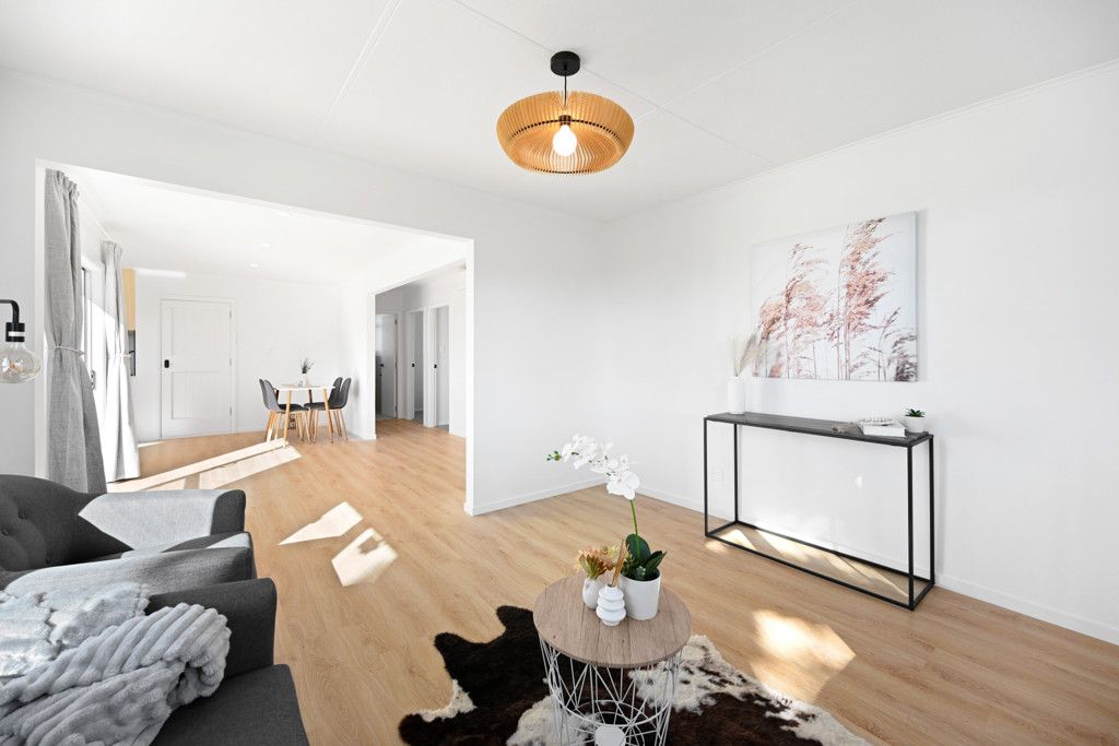 Stylishly Renovated, Ready For You! - Vista 3