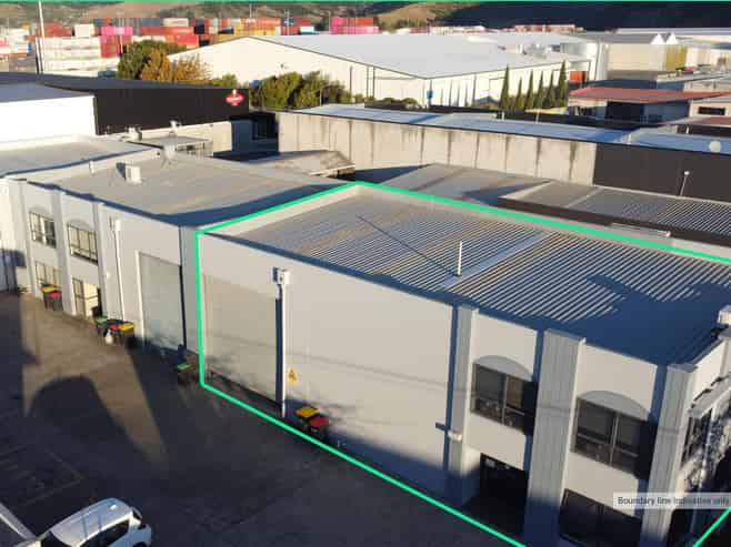 Tidy Industrial Warehouse with Split Level Offices