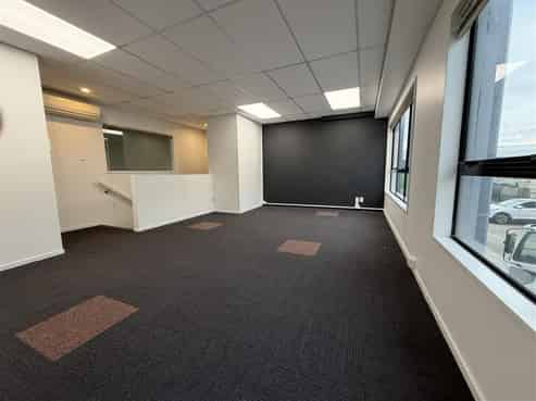Tidy Industrial Warehouse, Split Level Offices