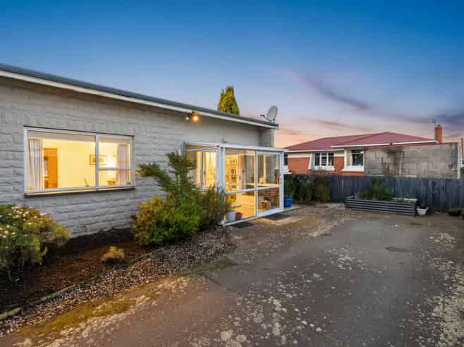 133E  Macandrew Road, SOUTH DUNEDIN