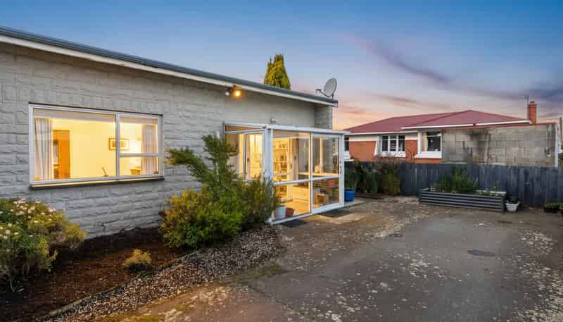 133E  Macandrew Road, SOUTH DUNEDIN