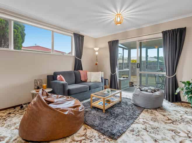 133E  Macandrew Road, SOUTH DUNEDIN