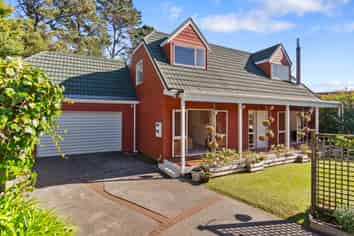 14 Rimu Rise, Albany