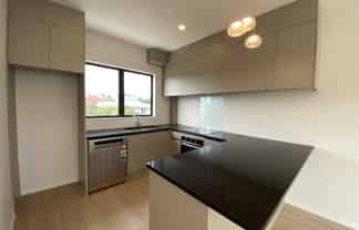 4052 Great North Road, Glen Eden