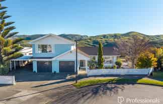 13 Ilam Grove, Kelson