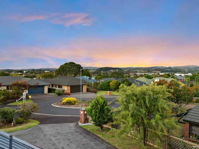 12 Emsworth Court, Pukekohe