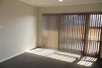 8/773 Beach Road, Browns Bay