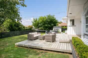 42 Chaucer Street, Leamington