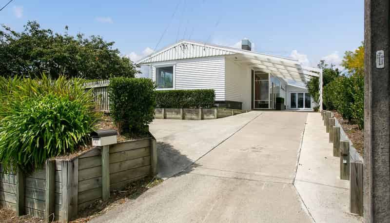 42 Chaucer Street, Leamington