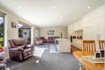47 Matua Grove, Otatara