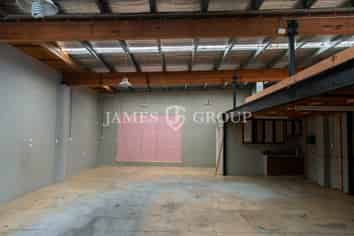 224m² TIDY ROAD FRONT INDUSTRIAL | HENDERSON