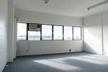 224m² TIDY ROAD FRONT INDUSTRIAL | HENDERSON