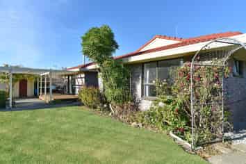 32 Millstream Drive, LINCOLN