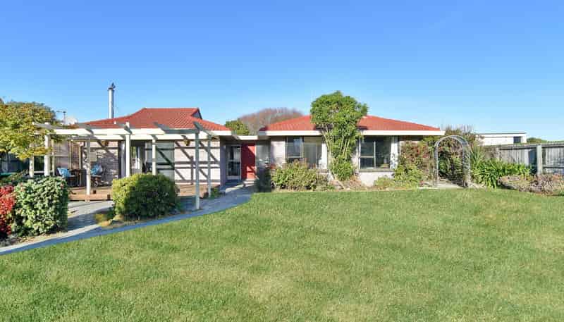 32 Millstream Drive, LINCOLN