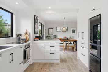 2/69  Orkney Road , Mount Maunganui