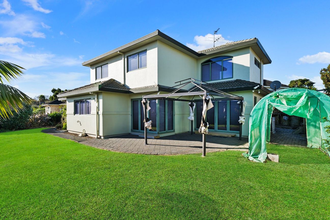 Spacious Family Home in Goodwood Heights - Widok 2