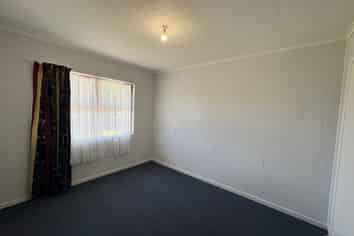 13 Robinson Avenue, Holdens Bay