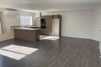 35 Chesterfield Way, Orewa