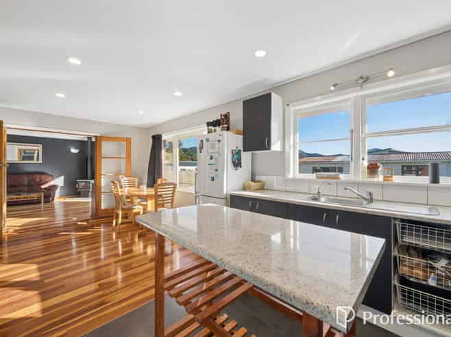 38 Russell Road, Wainuiomata