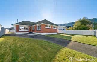 38 Russell Road, Wainuiomata