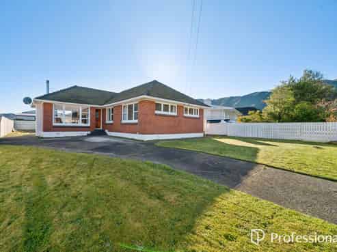 38 Russell Road, Wainuiomata