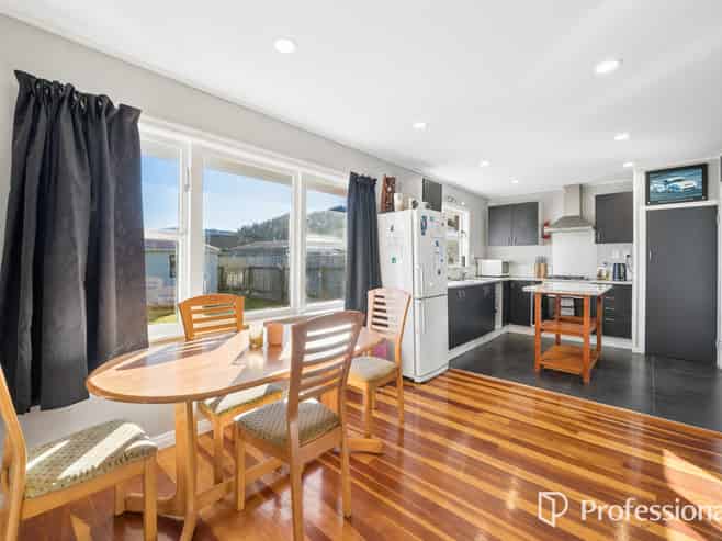 38 Russell Road, Wainuiomata