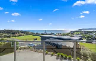 68 Stratford Drive, Cable Bay