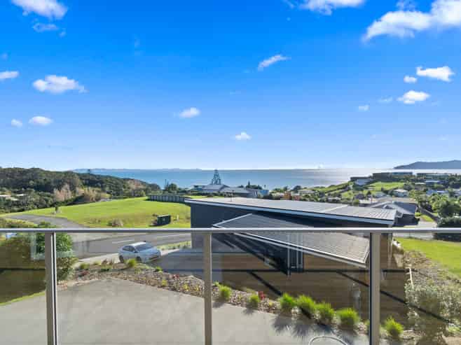 68 Stratford Drive, Cable Bay
