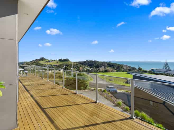 68 Stratford Drive, Cable Bay