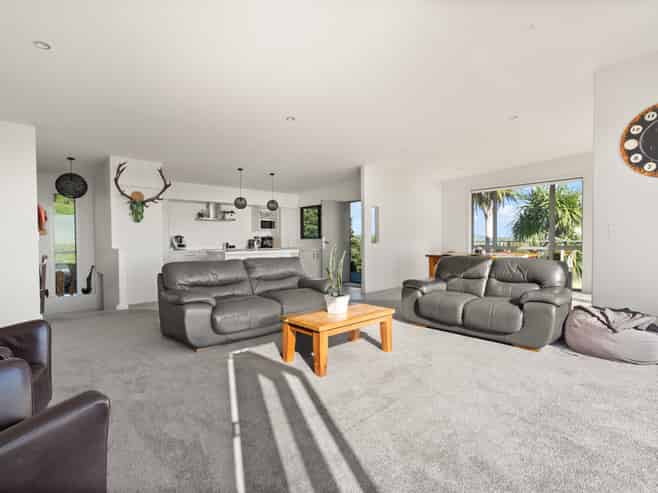 68 Stratford Drive, Cable Bay