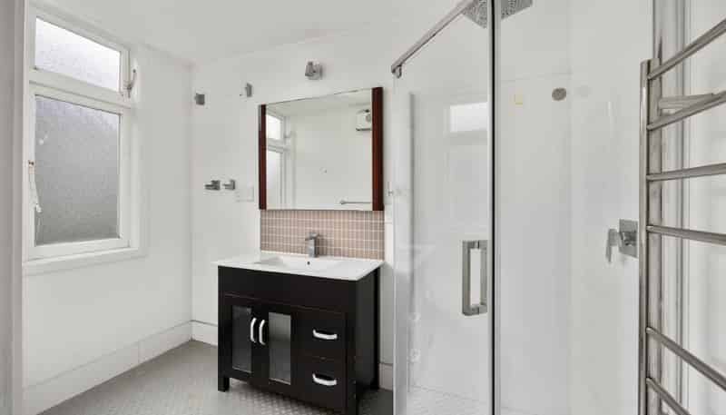 2/9 Essex Road, Mount Eden