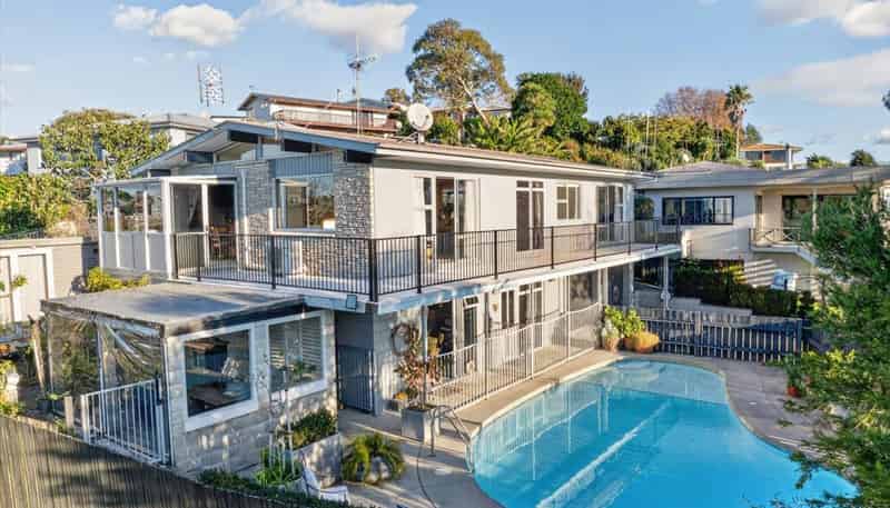 56 Anne Road, Bellevue