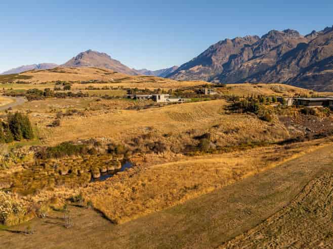 4 Fairway Drive, Jacks Point