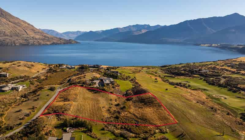 4 Fairway Drive, Jacks Point