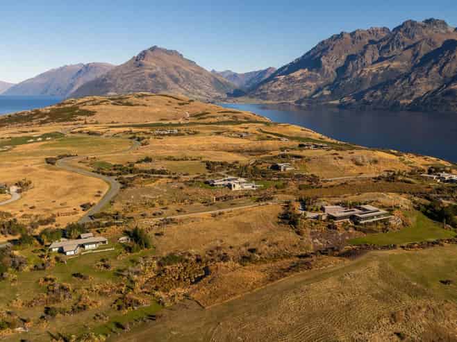 4 Fairway Drive, Jacks Point
