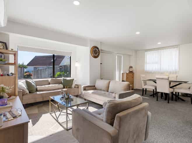 111 Stott Avenue, Birkdale