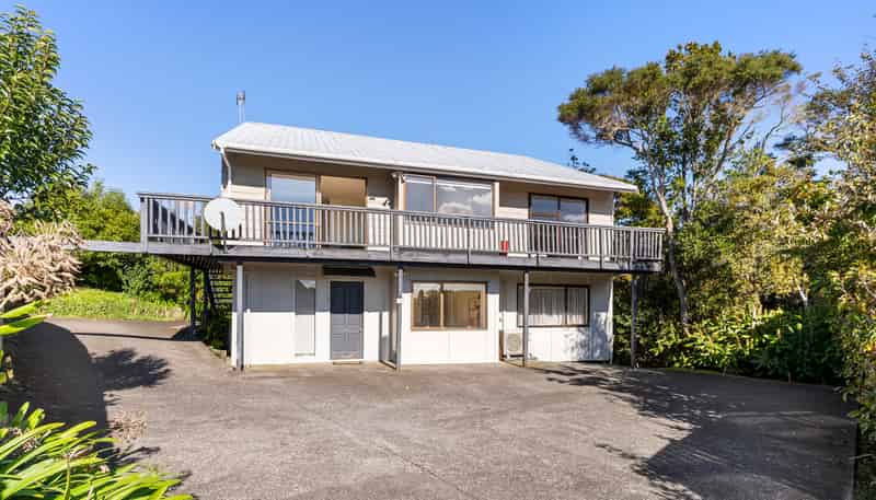 111 Stott Avenue, Birkdale