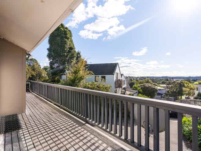 111 Stott Avenue, Birkdale