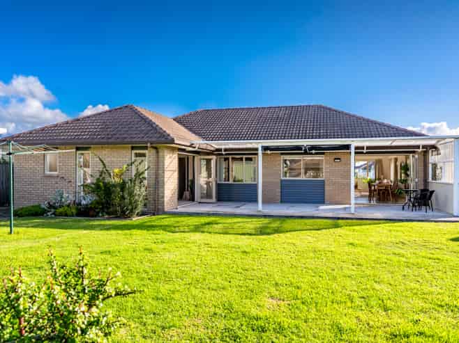 6 Ngatiti Place, One Tree Point