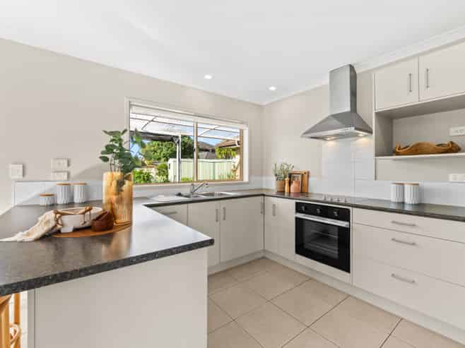6 Ngatiti Place, One Tree Point
