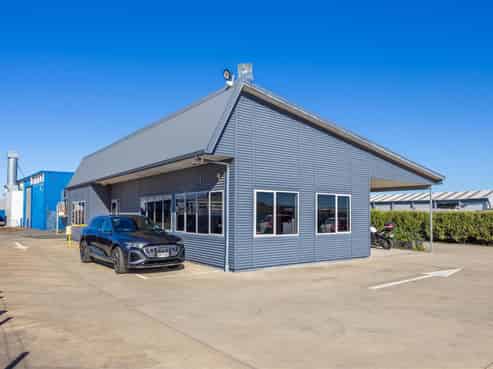 Listed Company On Super Long Lease