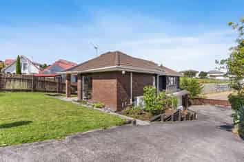 1/176 Norman Lesser Drive, Saint Johns