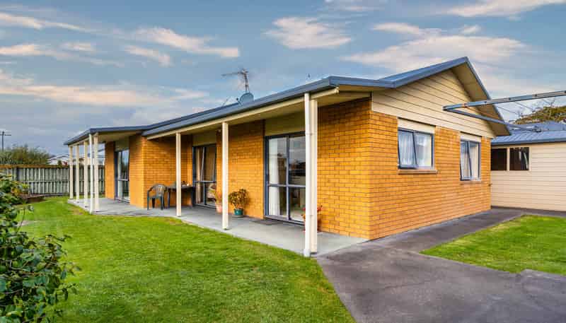 8A Brian Bary Street, Redwoodtown