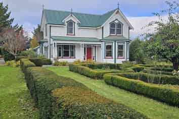 74 Riverbank Road, Inch Clutha